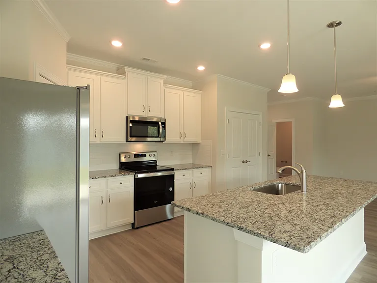 110 Tavern Trl — Photo 7