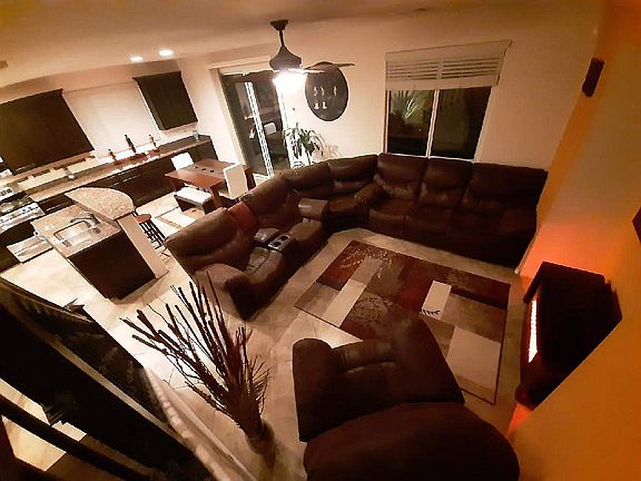 5th image of 911 Baronet Dr