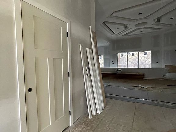5th image of 2557 N 187th Ave