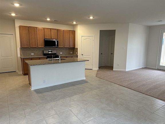 4th image of 3019 Kastania Ln N