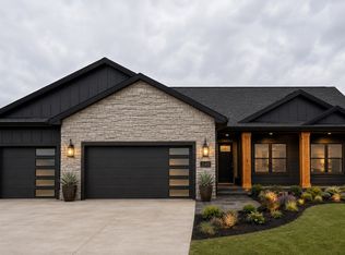 670 NW Concord Ln, Waukee, IA 50263