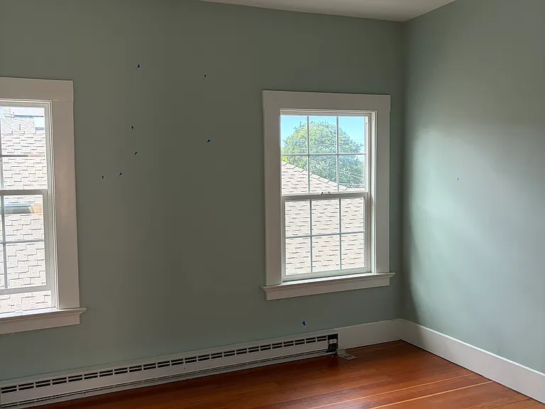 2323 Grant St — Photo 9