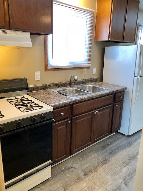 1st image of 906 Luther Pl APT 7
