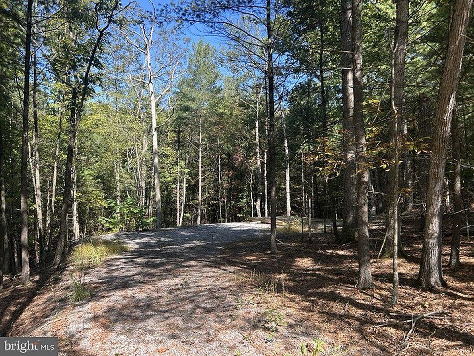 2nd image of 553 Lookout Ridge Dr