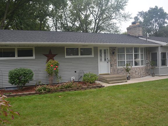 2nd image of 315 Connecticut Dr