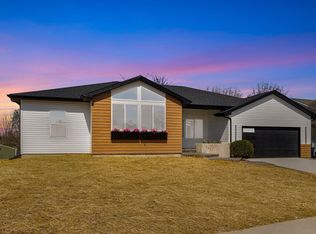 16327 Hawk Ridge Ct, Harlan, IN 46743