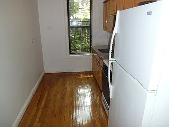 Rented by Maximus Realty Group