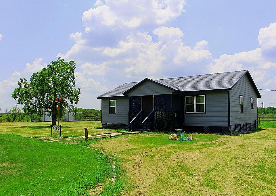 3-bedroom, 2-bathroom home on 1.91 acres