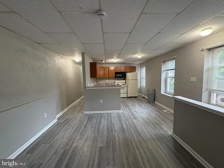 80 Alden Ave — Photo 4