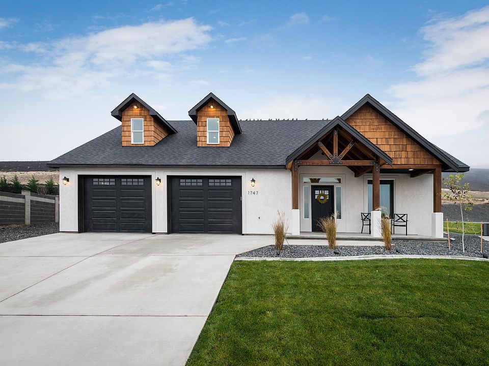 1st image of 1747 W 52nd Ave