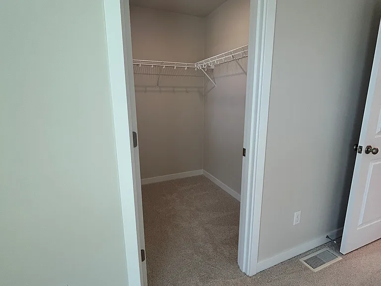 2nd upper level bedroom walk-in closet
