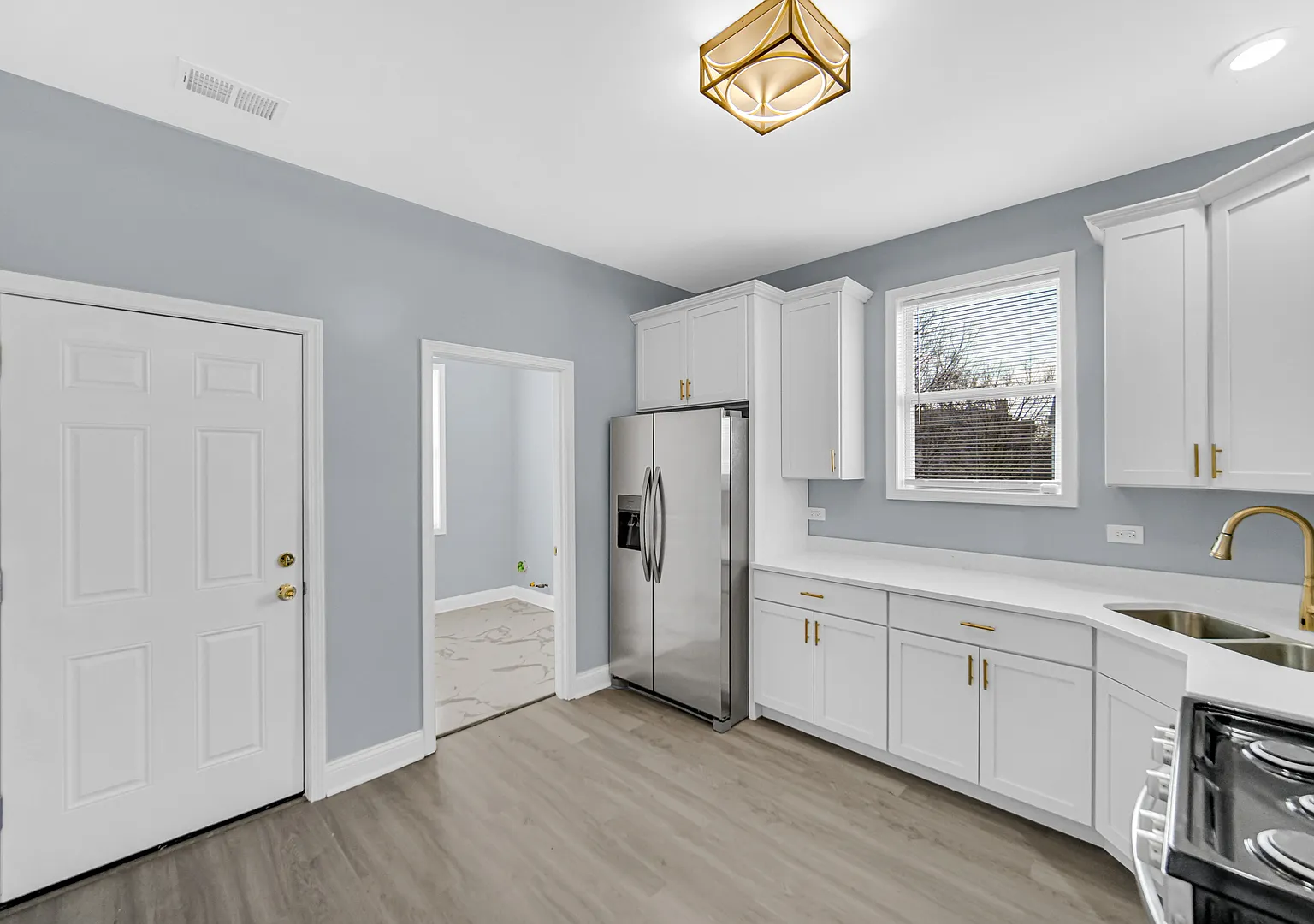 3 bed, 1750 sqft, $2,100 — Photo 3
