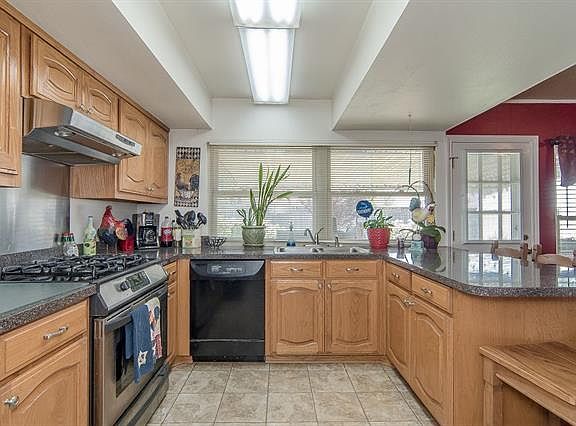 3rd image of 1513 Williamsburg Dr