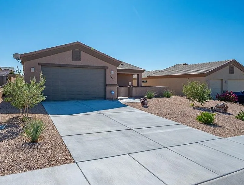 2 bed, 2.0 bath, 1126 sqft, $1,650 — Photo 1