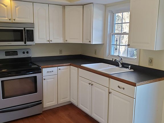 2nd image of 271 Malta Ave