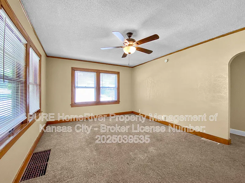 3 bed, 2.0 bath, 1432 sqft, $1,600 — Photo 4