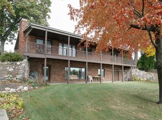 61505 Irongate Dr, Sturgis, MI 49091