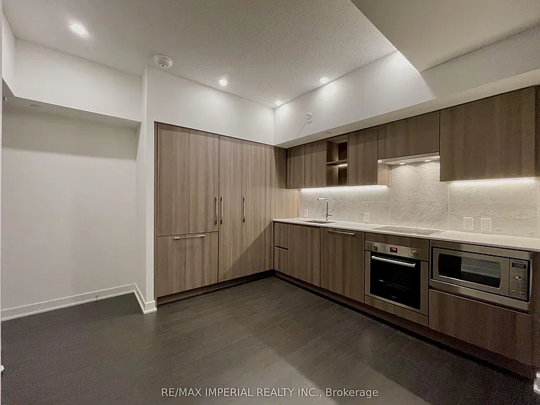 19 Bathurst St #1211 — Photo 3
