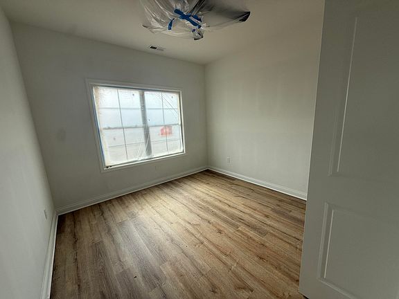 4th image of 844-2 Ridgewood Dr