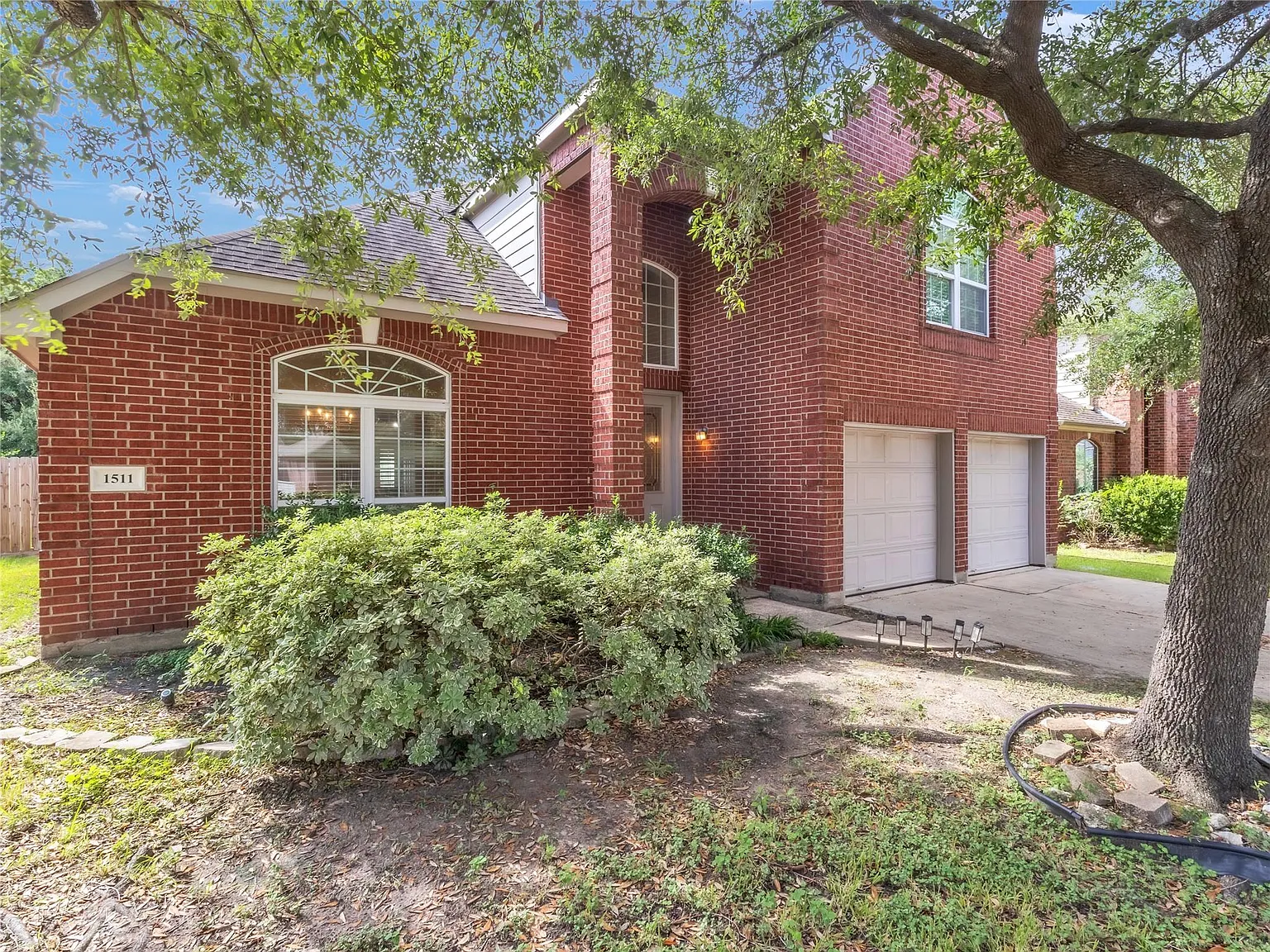 3 bed, 2.5 bath, 2291 sqft, $2,200 — Photo 4