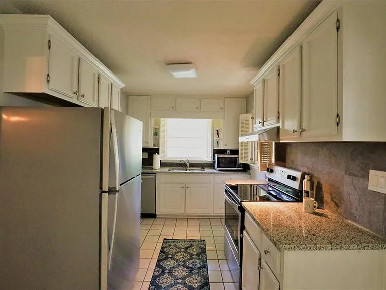 6075 Harleston Rd — Photo 7