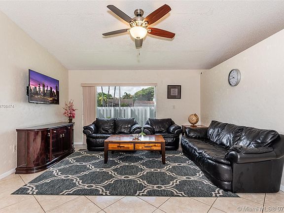 3rd image of 14085 Langley Pl