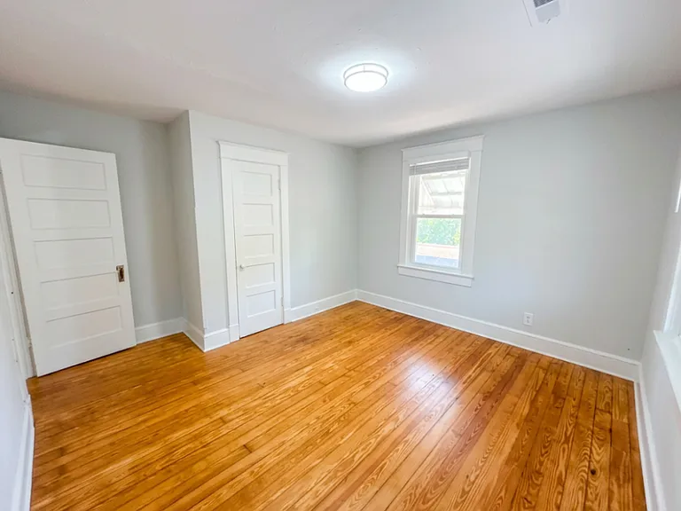 209 4th Ave — Photo 37