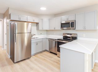 487 Ocean Blvd APT 1, Hampton, NH 03842