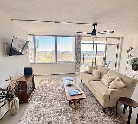 3rd image of 450 W 7th St APT 1405