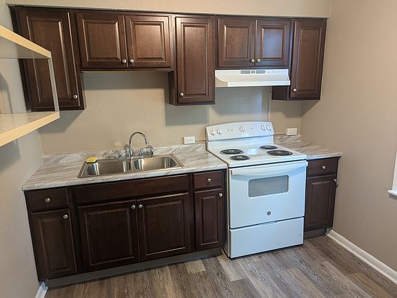 New Cabinets, Counter, and Oven