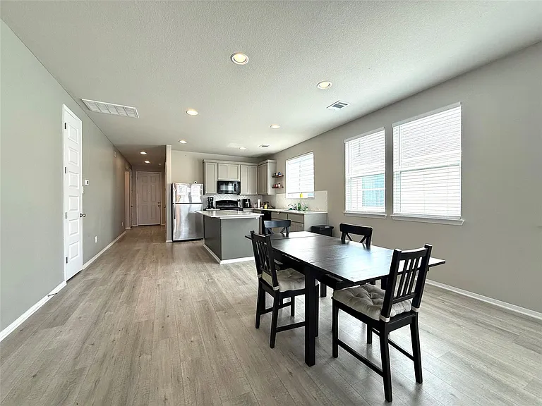 133 Fabion St — Photo 5