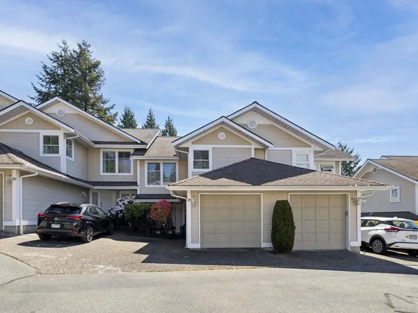 2590 Panorama Dr #Townhouse 28, Coquitlam, BC V3E 2W9