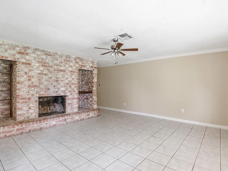 6122 S Greenpark Dr — Photo 3