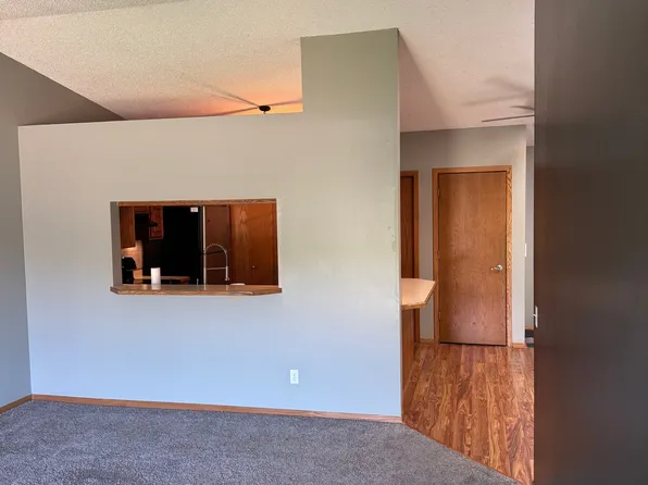 11139 Edgewood Cir N, Champlin, MN 55316