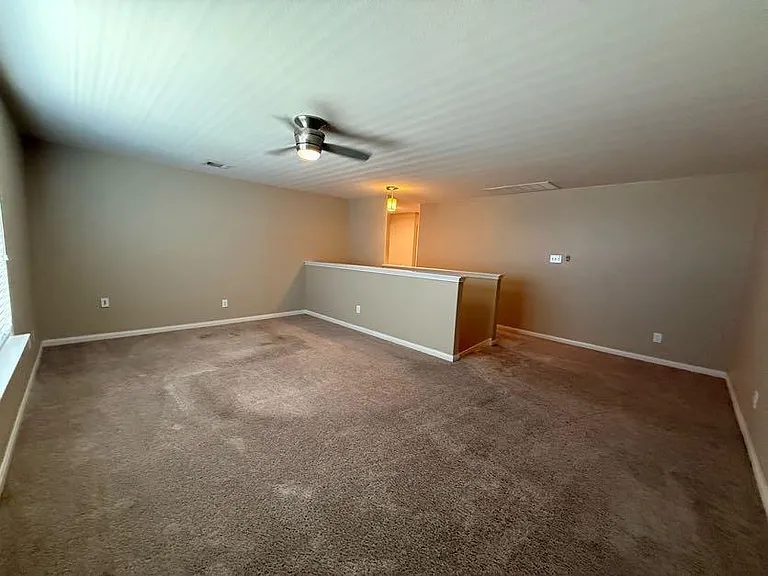 216 Continental Ave — Photo 21