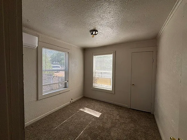3 bed, 2.0 bath, 1539 sqft, $1,300 — Photo 4
