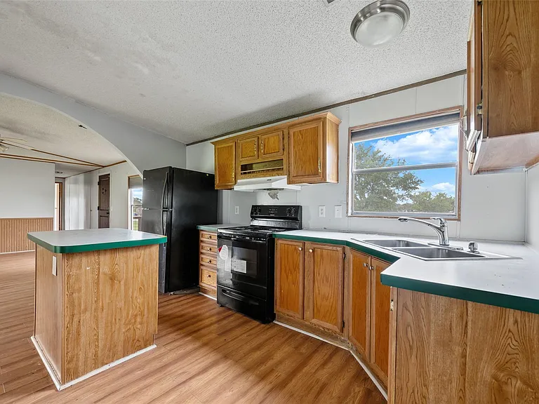 360 Shady Oaks #A — Photo 12