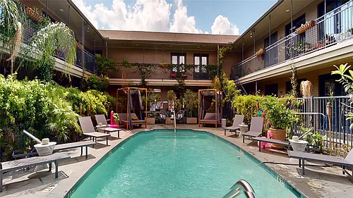 1410 Hyde Park Blvd #104 Photo 1