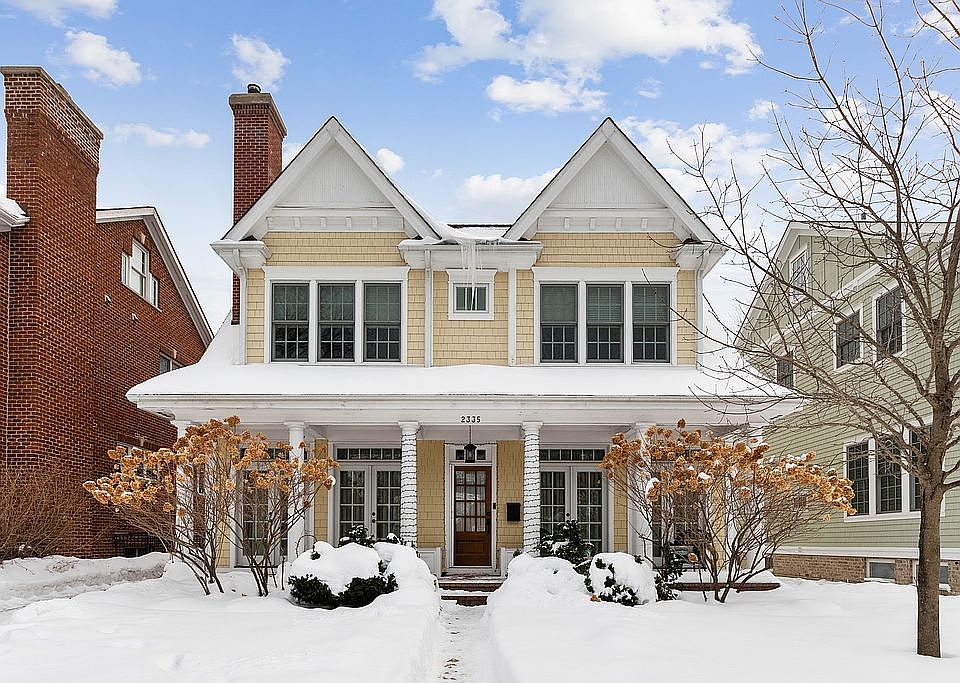 1st image of 2335 Greenwood Ave