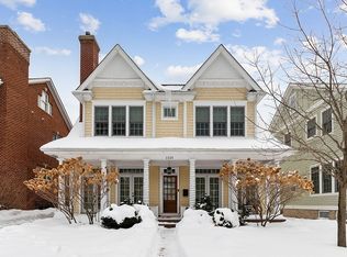 2335 Greenwood Ave, Wilmette, IL 60091
