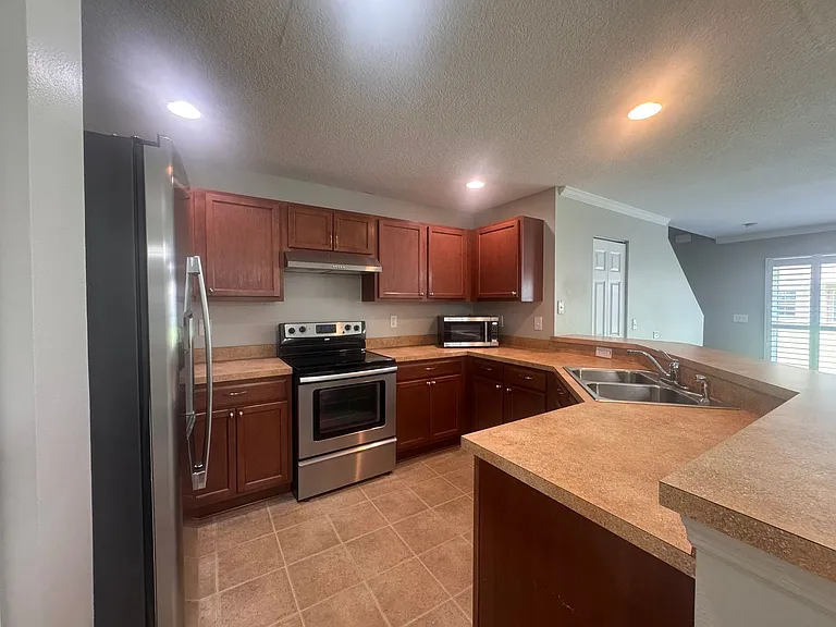 4580 Limerick Dr — Photo 6