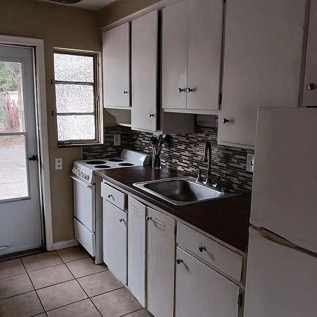 1 bed, 650 sqft, $995 — Photo 3
