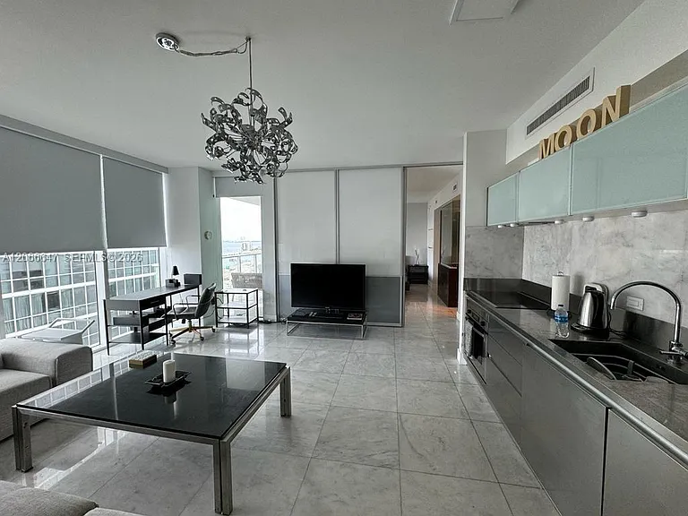 1040 Biscayne Blvd #1505 — Photo 4