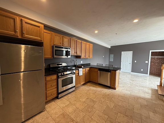 2nd image of 61 Exchange St APT 11