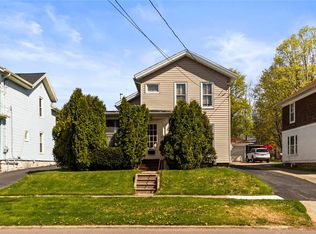 11 Sisson St, Lyons, NY 14489