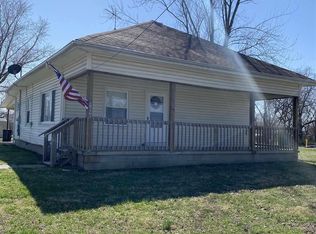21590 Shawneetown Rd, Thompsonville, IL 62890
