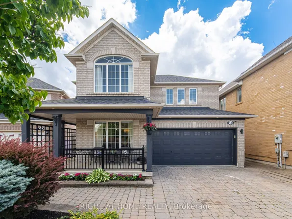 44 Crew Cres, Vaughan, ON L6A 3E9