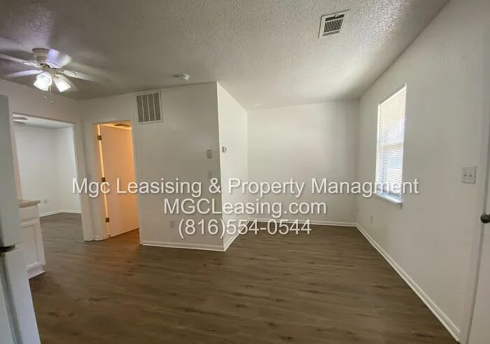 313 SE Grand Ave #1 — Photo 4