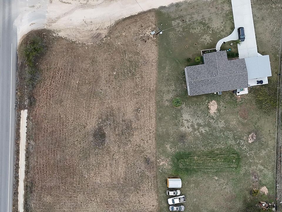 2nd image of 102 Crestview Dr