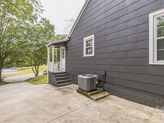 5th image of 621 Greenland Dr